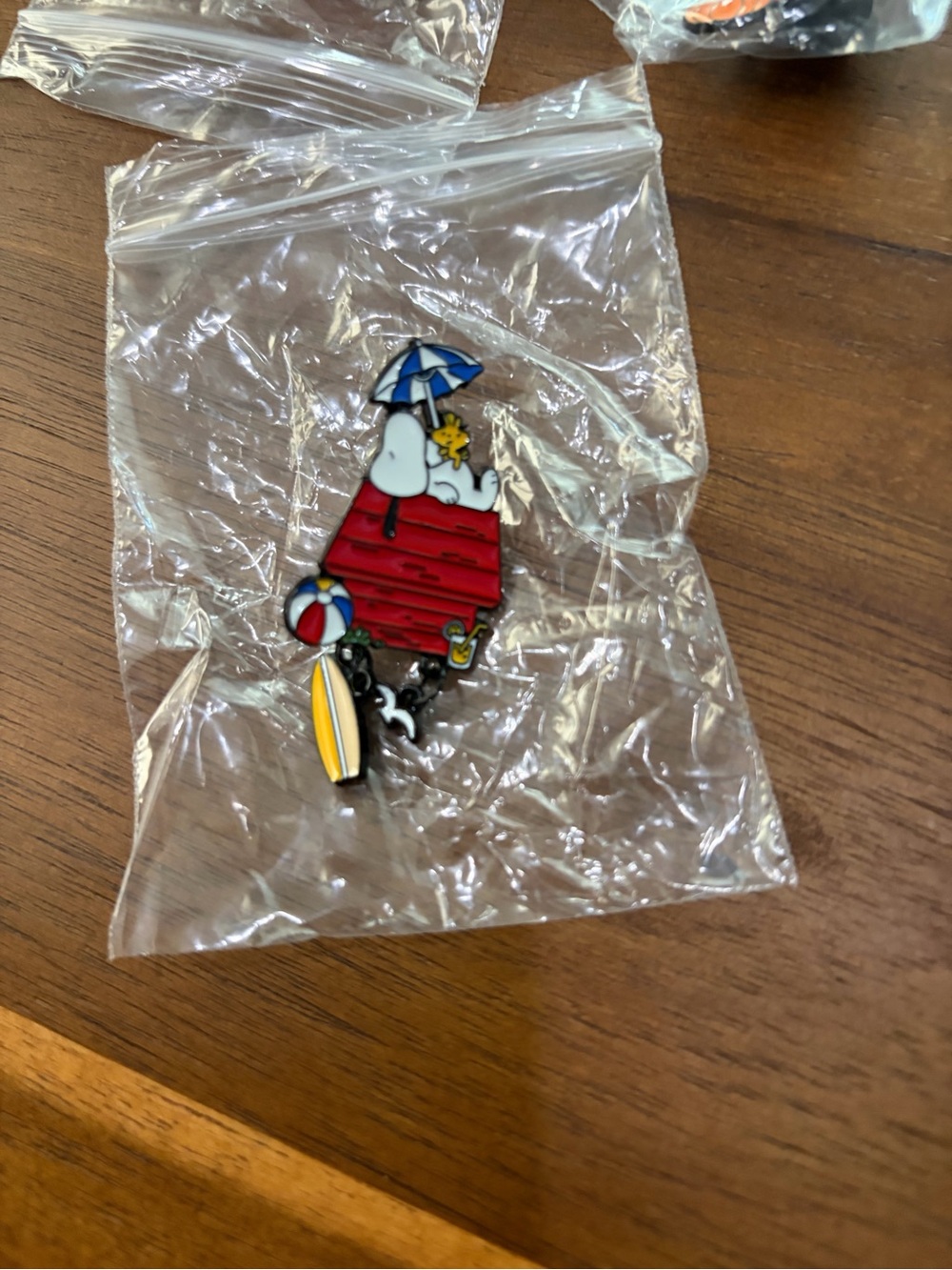 Peanuts Snoopy Doghouse Enamel Pin Set of 5 Four Seasons Holiday Christmas Hall - Picture 5 of 7